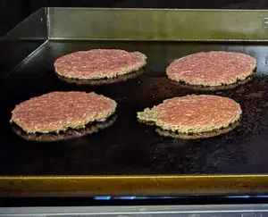 Griddle Press Smashed Burgers