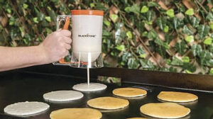 Blackstone pancake dispenser