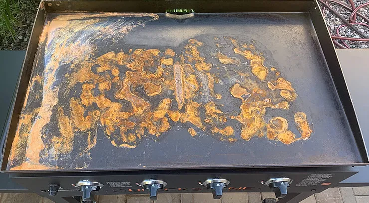 Surface rust on a Blackstone griddle cooktop