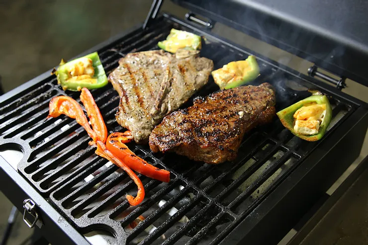 Blackstone 2 Burner Tailgater Combo Grill And Griddle