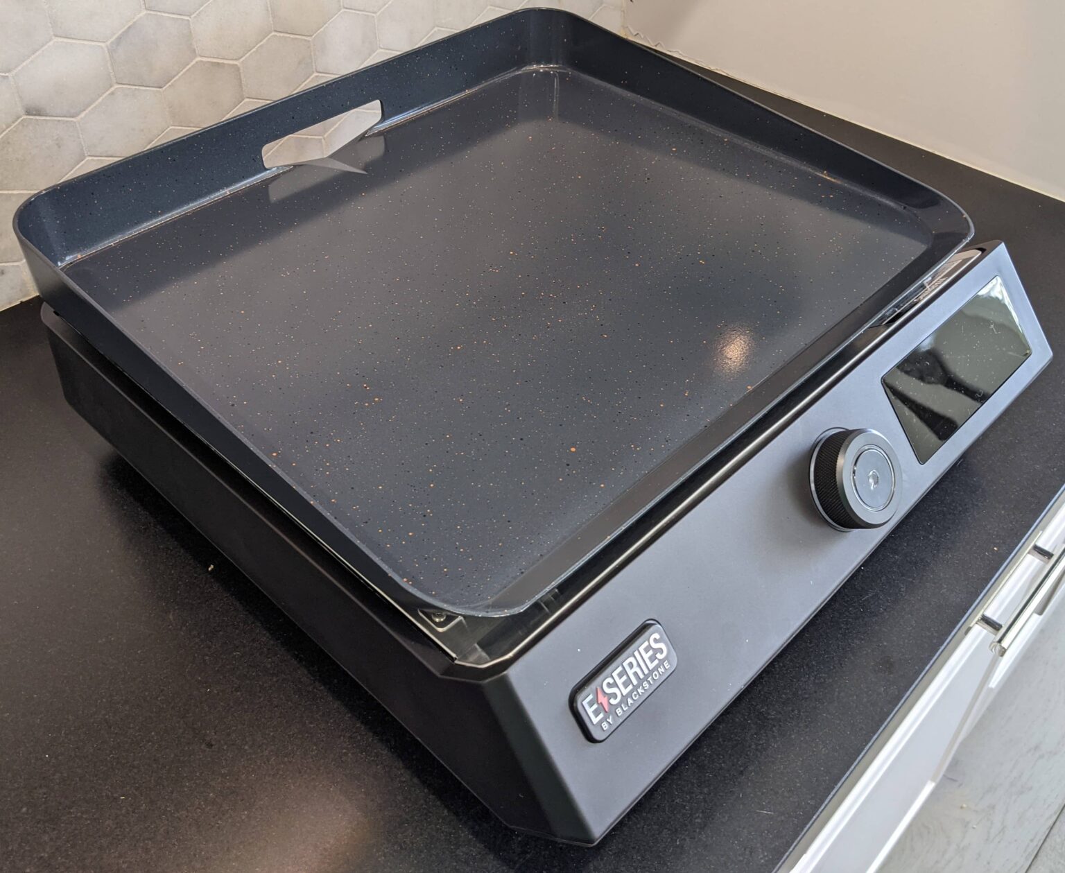 Review Blackstone ESeries Electric Tabletop Griddle with Hood Griddle Sizzle